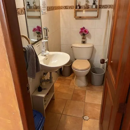 Bonita Privada Cómoda Económica - Aire - Smarttv - Baño Privado - Excelente Ubicación