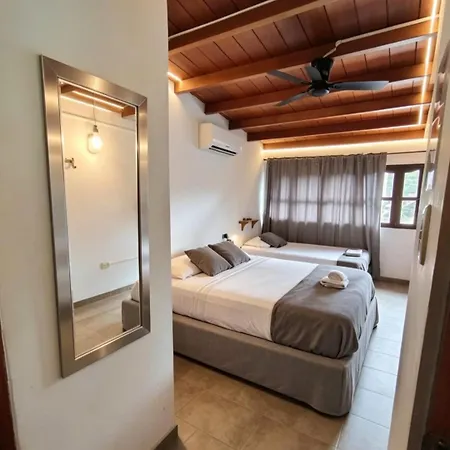 Pensión Bonita Privada Cómoda Económica - Aire - Smarttv - Baño Privado - Excelente Ubicación